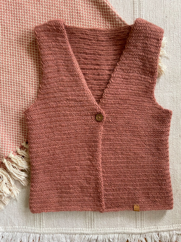 wool knit vest rose herringbone