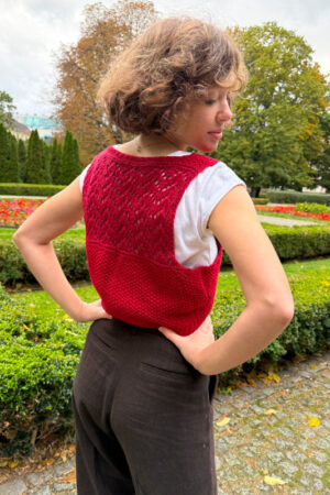 wool red vest with lace back